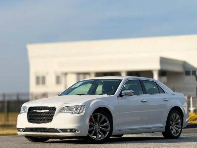 2020 Chrysler 300 Limited RWD photo