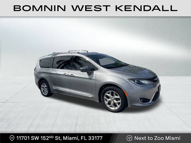 2020 Chrysler Pacifica Minivan Limited FWD photo