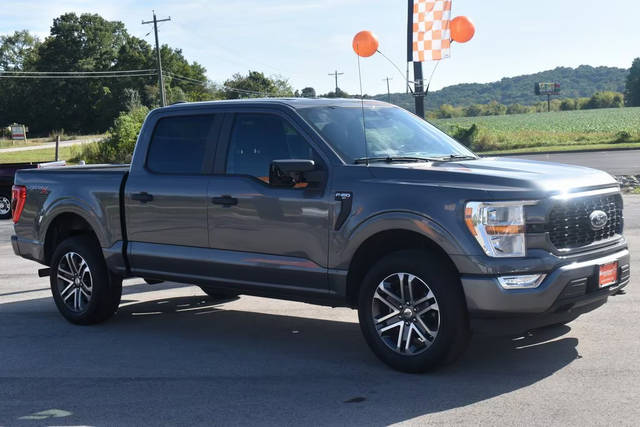 2021 Ford F-150 XL 4WD photo