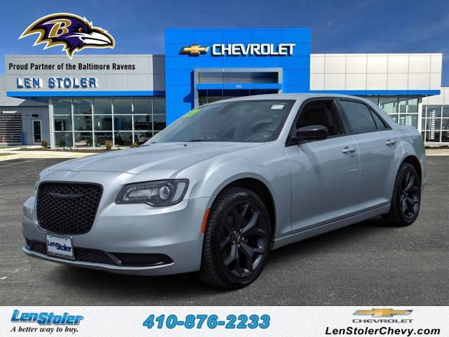 2021 Chrysler 300 Touring RWD photo