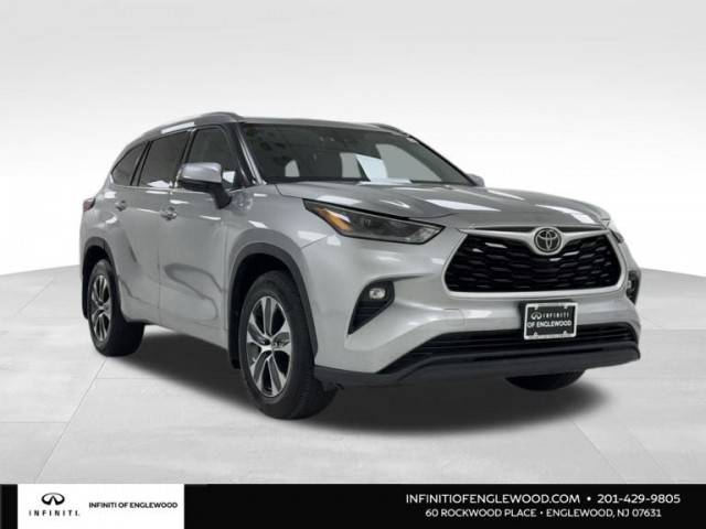 2021 Toyota Highlander XLE AWD photo