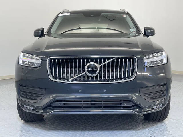 2021 Volvo XC90 Momentum AWD photo