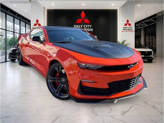 2021 Chevrolet Camaro 1SS RWD photo