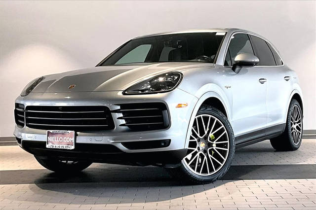 2021 Porsche Cayenne E-Hybrid AWD photo