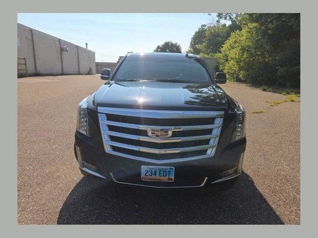 2019 Cadillac Escalade ESV Luxury 4WD photo
