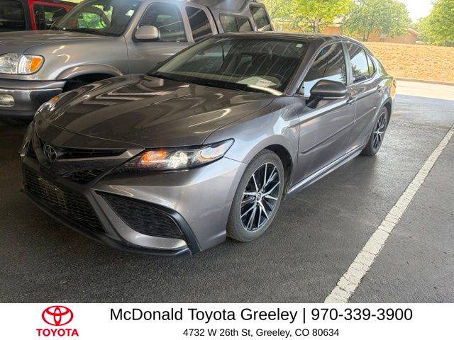 2021 Toyota Camry SE FWD photo