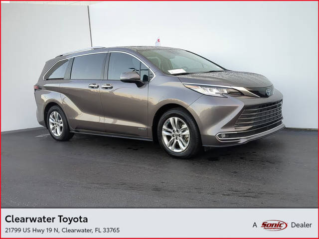 2021 Toyota Sienna Limited FWD photo