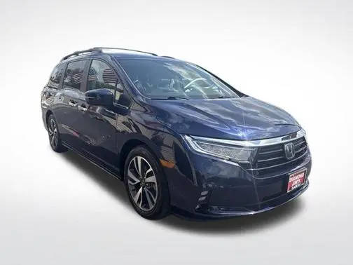 2021 Honda Odyssey Touring FWD photo
