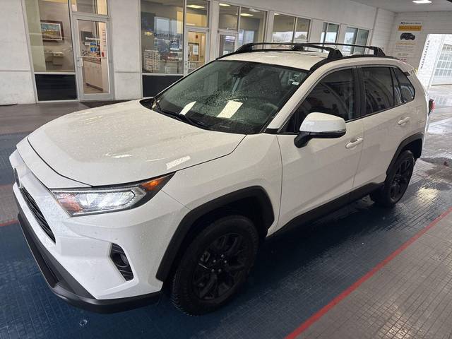 2021 Toyota RAV4 XLE FWD photo