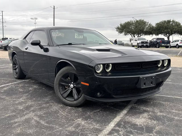 2021 Dodge Challenger SXT RWD photo