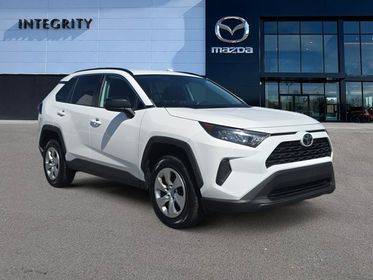 2021 Toyota RAV4 LE FWD photo