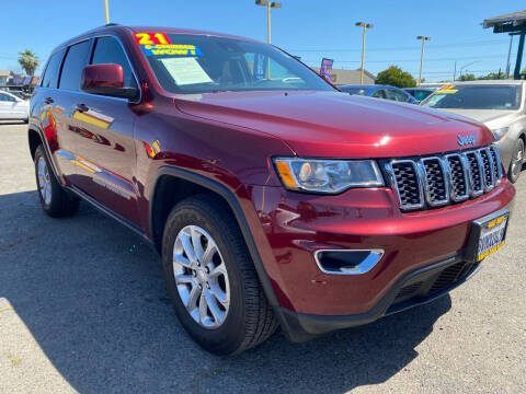 2021 Jeep Grand Cherokee Laredo E RWD photo