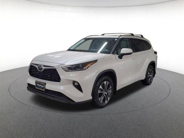 2021 Toyota Highlander XLE AWD photo