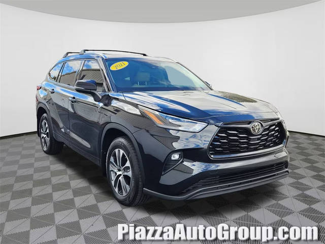 2021 Toyota Highlander XLE AWD photo