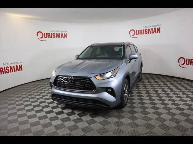 2021 Toyota Highlander XLE FWD photo
