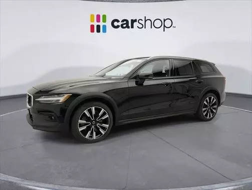 2021 Volvo V60 Cross Country  AWD photo