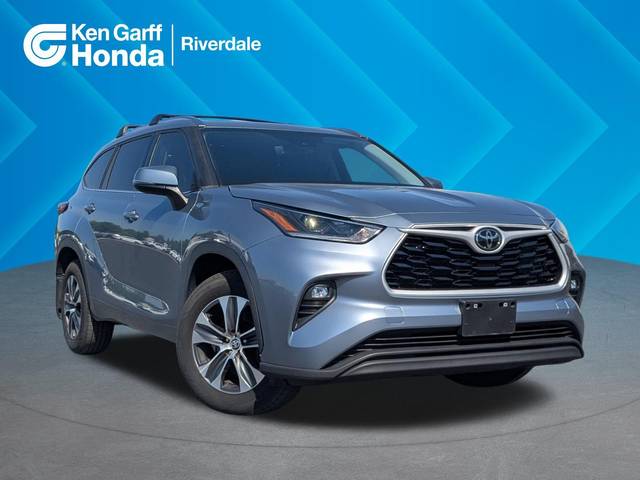 2021 Toyota Highlander XLE AWD photo