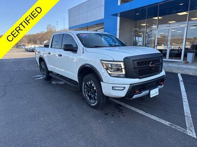 2021 Nissan Titan PRO-4X 4WD photo