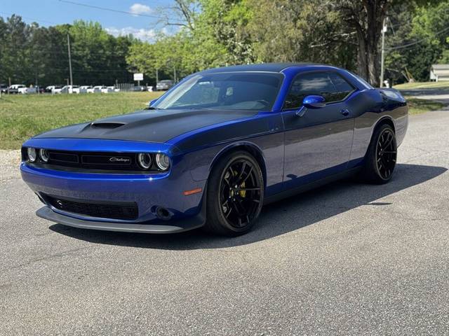 2021 Dodge Challenger R/T Scat Pack RWD photo