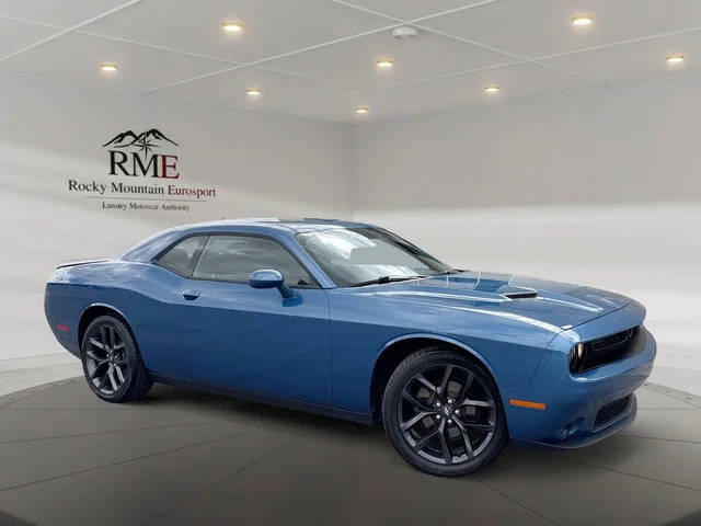 2021 Dodge Challenger SXT RWD photo