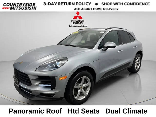 2021 Porsche Macan  AWD photo