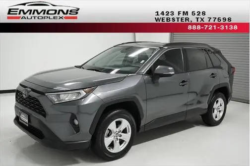 2021 Toyota RAV4 XLE FWD photo