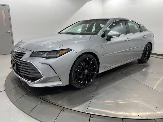 2021 Toyota Avalon Hybrid Limited FWD photo