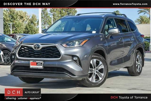 2021 Toyota Highlander XLE FWD photo