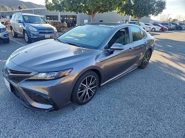 2021 Toyota Camry SE FWD photo