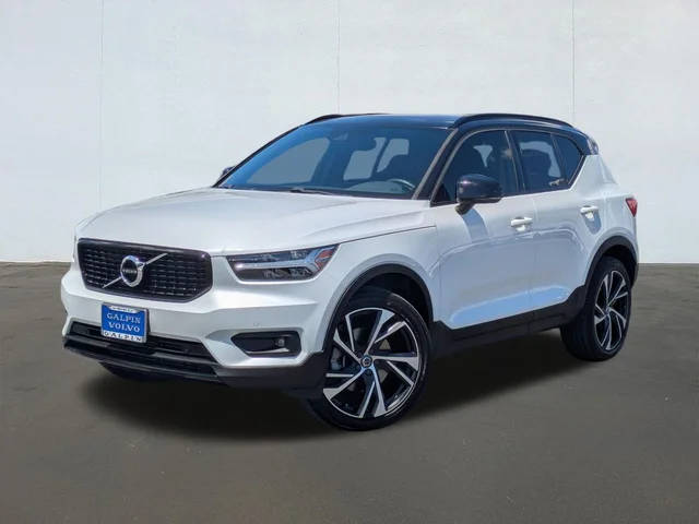 2021 Volvo XC40 R-Design AWD photo