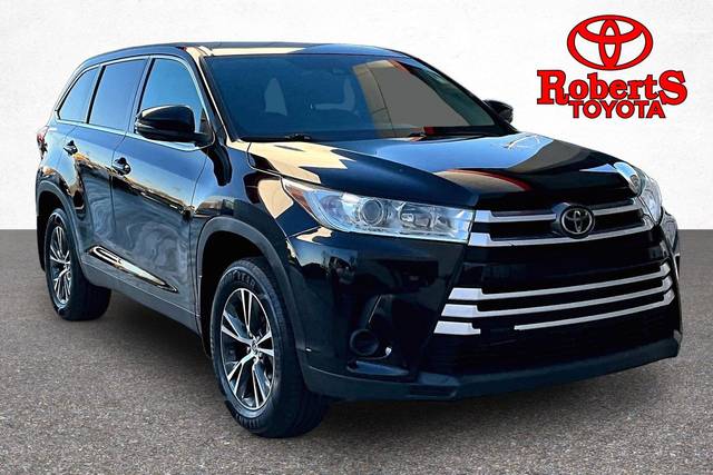 2019 Toyota Highlander LE AWD photo