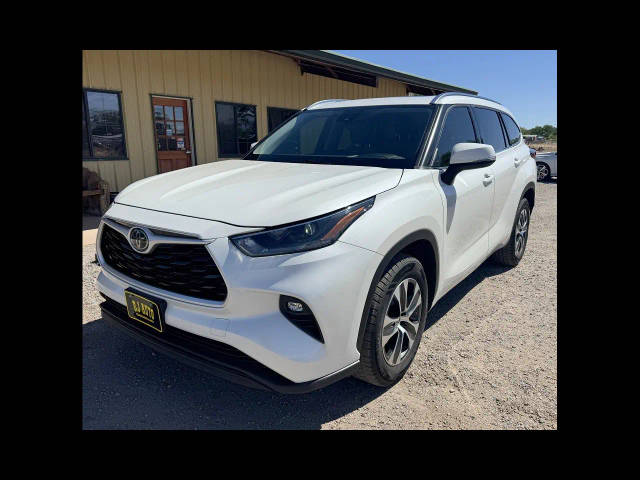 2021 Toyota Highlander XLE FWD photo