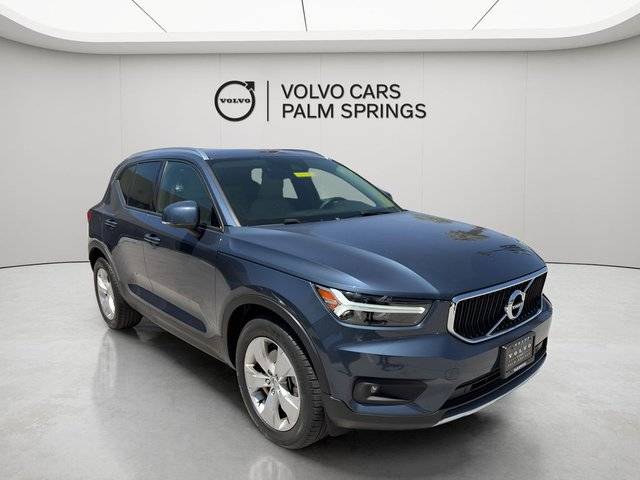 2021 Volvo XC40 Momentum AWD photo
