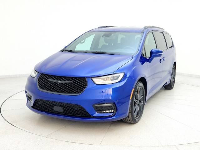 2021 Chrysler Pacifica Minivan Touring L FWD photo