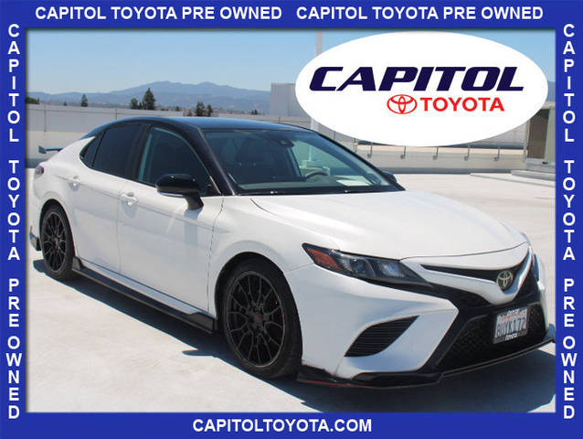 2021 Toyota Camry XSE V6 FWD photo