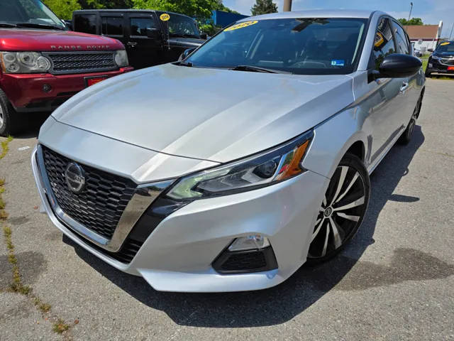 2020 Nissan Altima 2.5 SR FWD photo