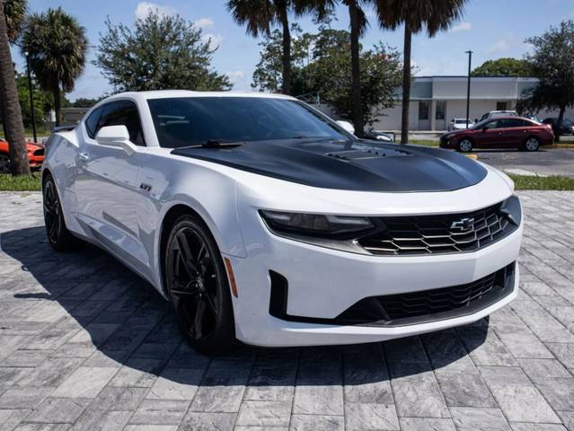 2021 Chevrolet Camaro LT1 RWD photo