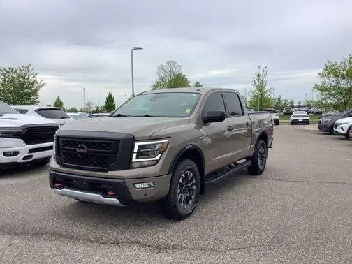 2021 Nissan Titan PRO-4X 4WD photo
