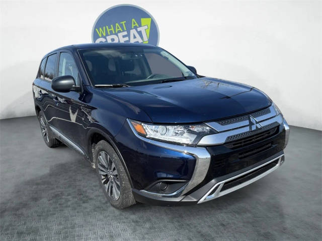 2020 Mitsubishi Outlander ES 4WD photo