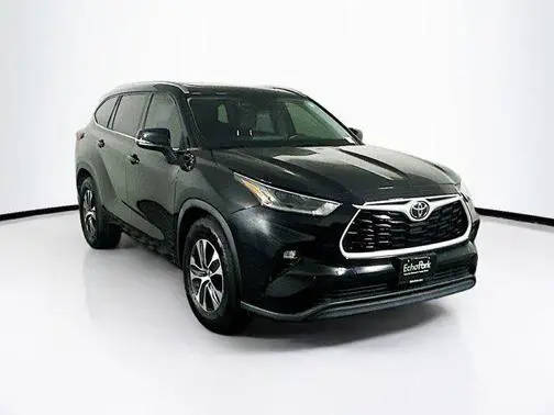 2021 Toyota Highlander XLE FWD photo