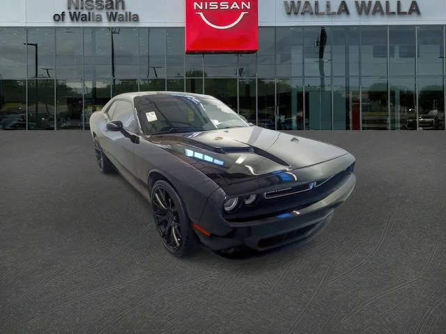 2021 Dodge Challenger SXT RWD photo