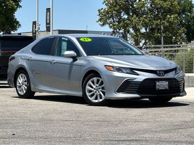 2021 Toyota Camry LE FWD photo