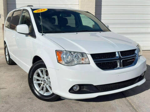 2019 Dodge Grand Caravan SXT FWD photo