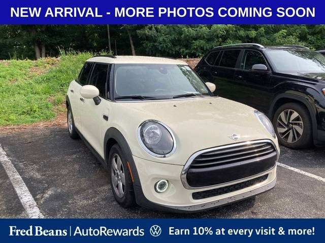 2021 MINI Hardtop 4 Door Cooper FWD photo