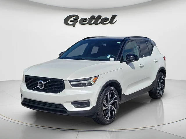 2021 Volvo XC40 R-Design AWD photo