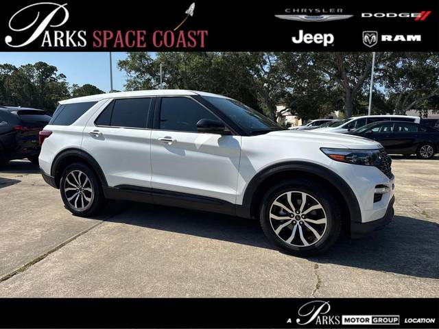 2021 Ford Explorer ST 4WD photo