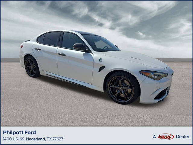 2020 Alfa Romeo Giulia Quadrifoglio RWD photo