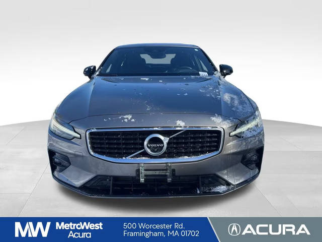 2019 Volvo S60 R-Design AWD photo