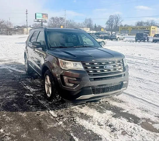2016 Ford Explorer XLT 4WD photo