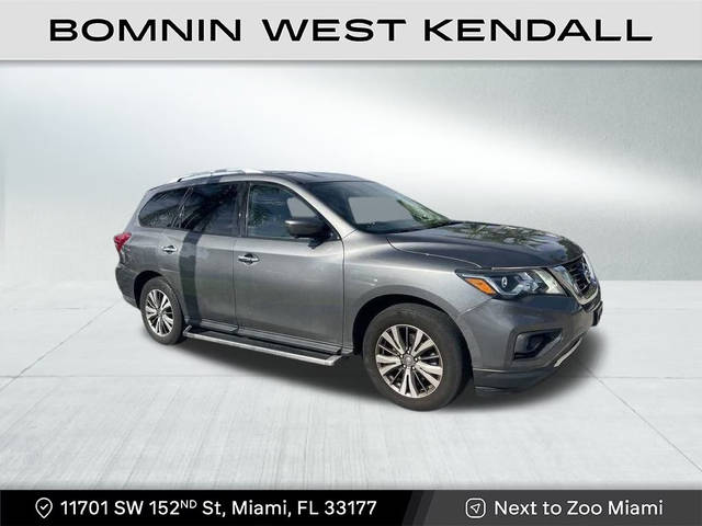 2020 Nissan Pathfinder SL FWD photo